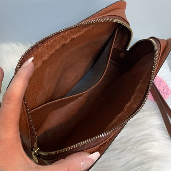 ❌SOLD❌1998 authentic Louis Vuitton Orsay Clutch with free wristlet replacement - Picture 12 of 17